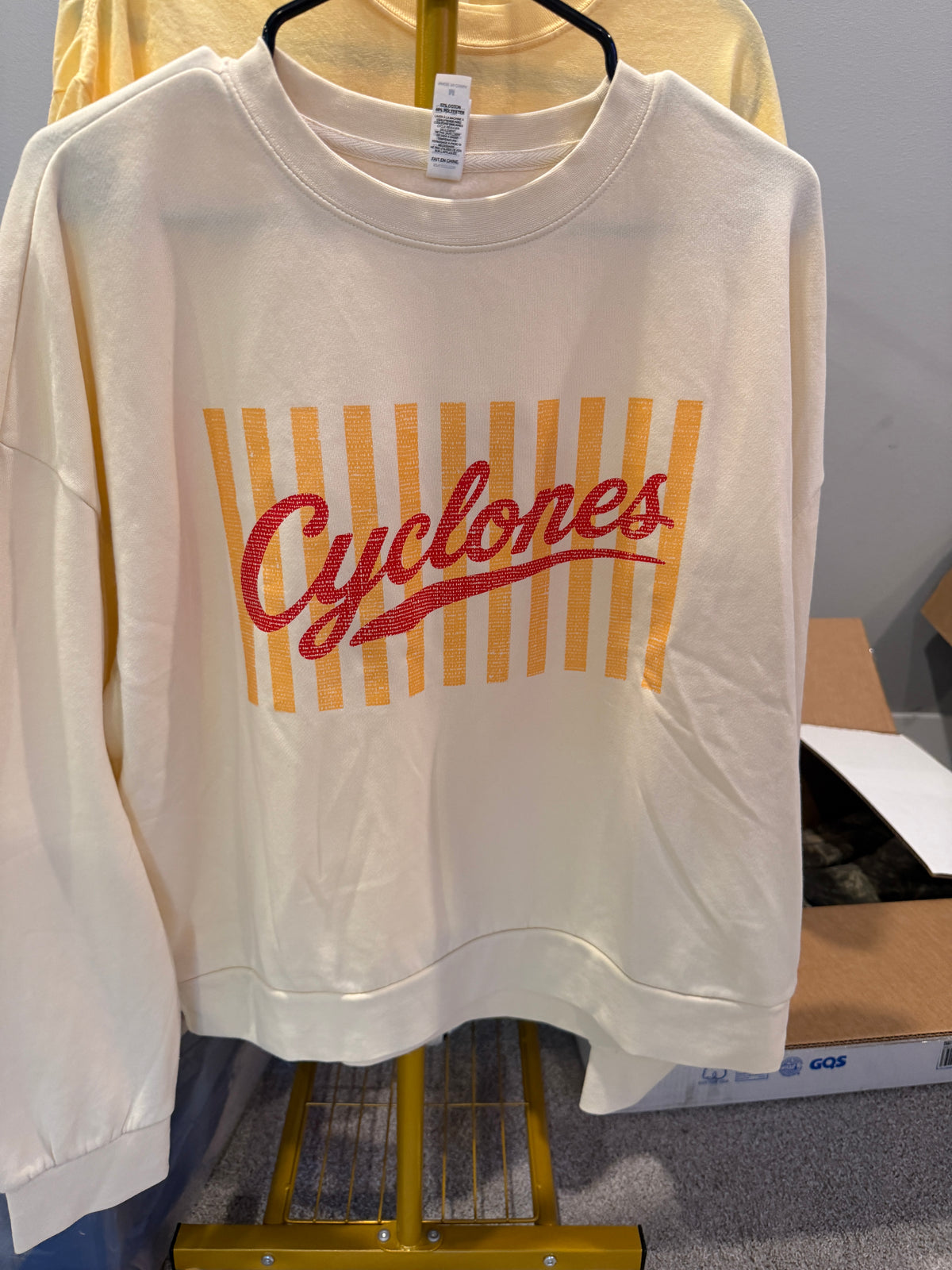 MEDIUM women’s crewneck slightly cropped (Copy)