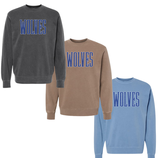 WOLVES Crewneck